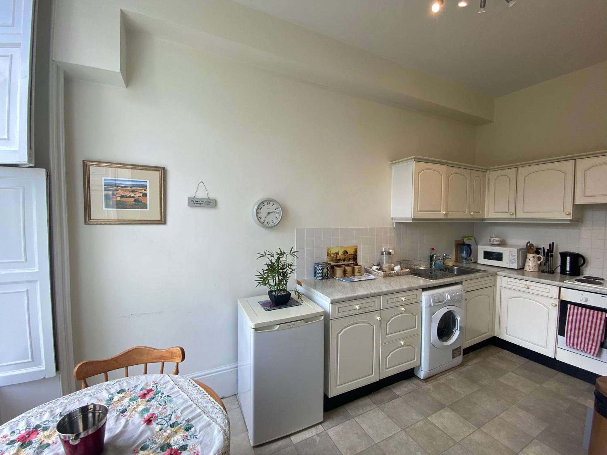 Grosvenor Apartments In Bath - Great For Families, Groups, Couples, 80 Sq M, Parking Luaran gambar