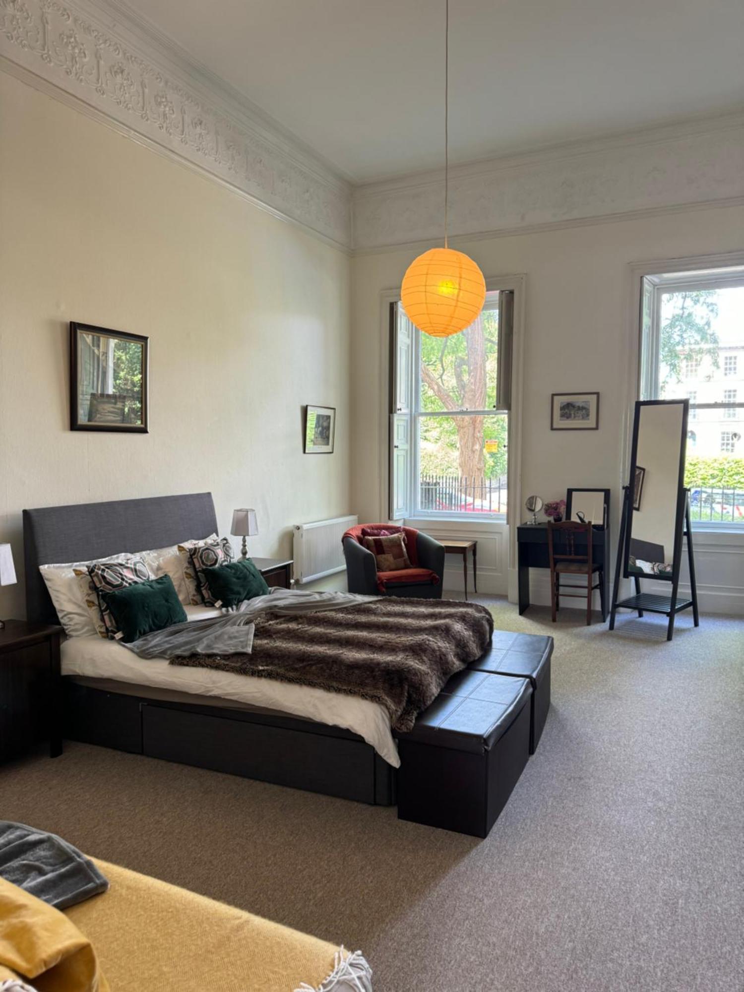 Grosvenor Apartments In Bath - Great For Families, Groups, Couples, 80 Sq M, Parking Luaran gambar